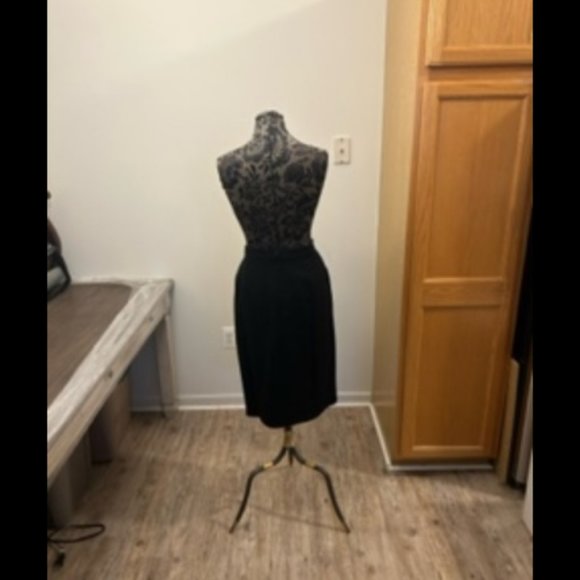 Authentic Vintage Chanel black 2 piece wool suit jacket and skirt size 8 - Picture 7 of 13